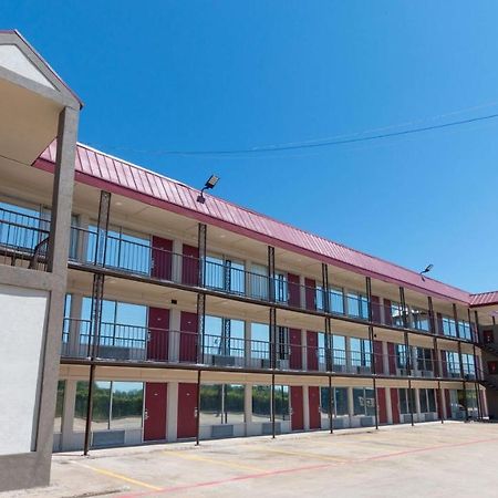 Magnuson Extended Stay And Suites Airport Hotel Ървинг Екстериор снимка